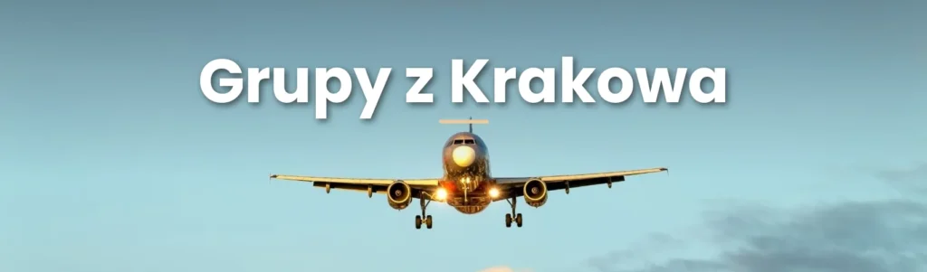 Samolot pasażerski podchodzący do lądowania na tle nieba, napis Grupy z Krakowa